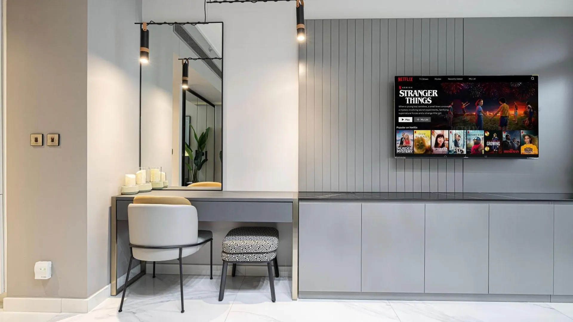 Cozy Studio Steps From Dubai Mall & Burj Khalifa Apartment