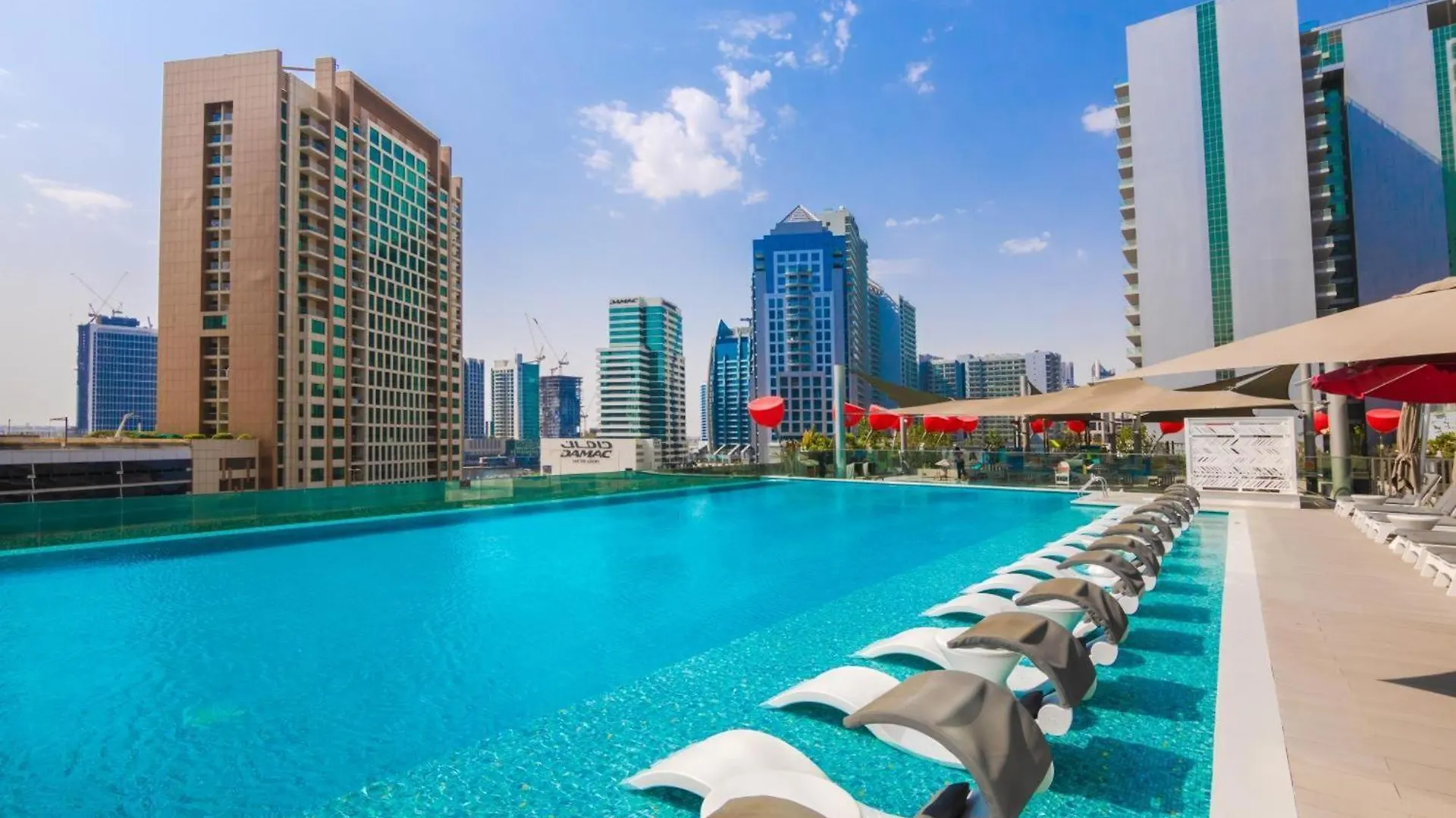 Cozy Studio Steps From Dubai Mall & Burj Khalifa